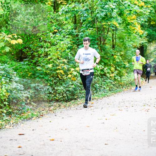 12.10.2025 - Bramfelder Halbmarathon 2025 Dr. Thomas Lammeyer http://msf.ph/oto/9342866 12.10.2025 09:56:21 Laufen 2730, 2483 meine-sportfotos.de