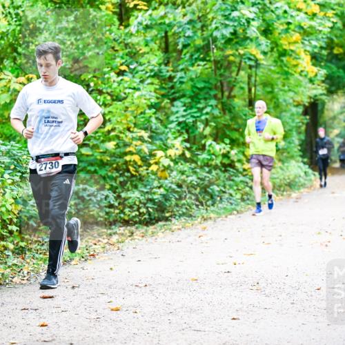 12.10.2025 - Bramfelder Halbmarathon 2025 Dr. Thomas Lammeyer http://msf.ph/oto/9342878 12.10.2025 09:56:22 Laufen 2730 meine-sportfotos.de