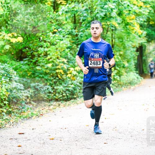 12.10.2025 - Bramfelder Halbmarathon 2025 Dr. Thomas Lammeyer http://msf.ph/oto/9342910 12.10.2025 09:56:27 Laufen 2483 meine-sportfotos.de