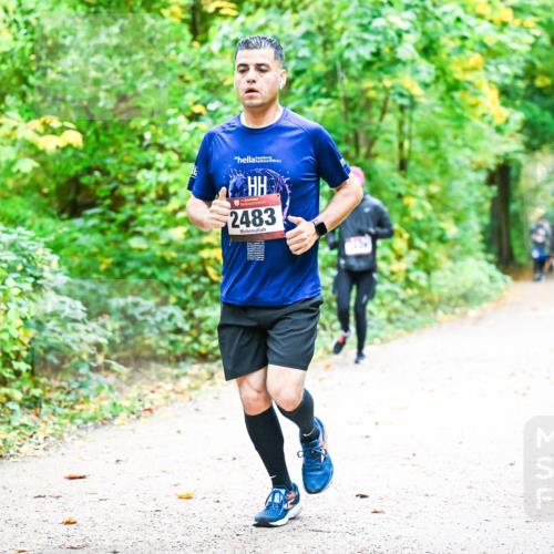 12.10.2025 - Bramfelder Halbmarathon 2025 Dr. Thomas Lammeyer http://msf.ph/oto/9342913 12.10.2025 09:56:28 Laufen 2483 meine-sportfotos.de