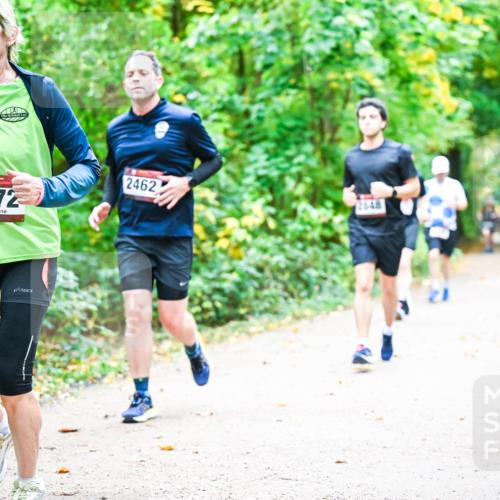 12.10.2025 - Bramfelder Halbmarathon 2025 Dr. Thomas Lammeyer http://msf.ph/oto/9342970 12.10.2025 09:56:45 Laufen 34, 2772, 2462, 2648 meine-sportfotos.de