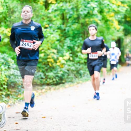 12.10.2025 - Bramfelder Halbmarathon 2025 Dr. Thomas Lammeyer http://msf.ph/oto/9342972 12.10.2025 09:56:45 Laufen 2462, 2640 meine-sportfotos.de