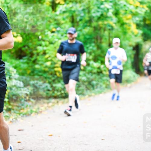 12.10.2025 - Bramfelder Halbmarathon 2025 Dr. Thomas Lammeyer http://msf.ph/oto/9342985 12.10.2025 09:56:47 Laufen 2848 meine-sportfotos.de