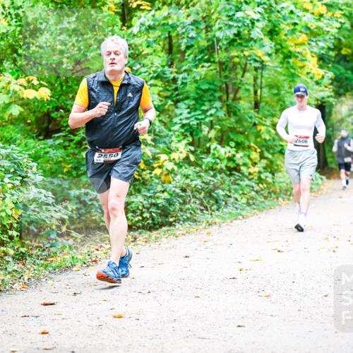 12.10.2025 - Bramfelder Halbmarathon 2025 Dr. Thomas Lammeyer http://msf.ph/oto/9343028 12.10.2025 09:56:59 Laufen 2550, 2606 meine-sportfotos.de