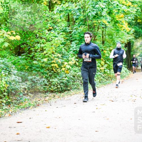 12.10.2025 - Bramfelder Halbmarathon 2025 Dr. Thomas Lammeyer http://msf.ph/oto/9343052 12.10.2025 09:57:04 Laufen 2719, 24, 1 meine-sportfotos.de