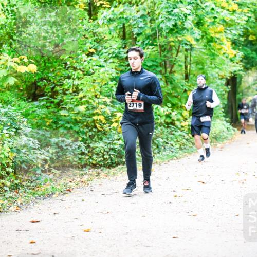 12.10.2025 - Bramfelder Halbmarathon 2025 Dr. Thomas Lammeyer http://msf.ph/oto/9343056 12.10.2025 09:57:05 Laufen 2719, 2471 meine-sportfotos.de