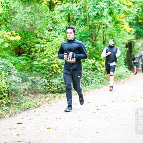 12.10.2025 - Bramfelder Halbmarathon 2025 Dr. Thomas Lammeyer http://msf.ph/oto/9343057 12.10.2025 09:57:05 Laufen 2719, 24, 1 meine-sportfotos.de