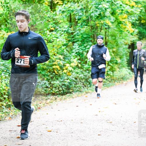 12.10.2025 - Bramfelder Halbmarathon 2025 Dr. Thomas Lammeyer http://msf.ph/oto/9343063 12.10.2025 09:57:06 Laufen 2712 meine-sportfotos.de