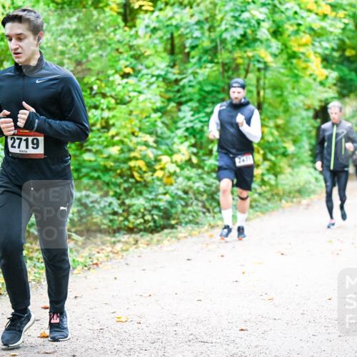 12.10.2025 - Bramfelder Halbmarathon 2025 Dr. Thomas Lammeyer http://msf.ph/oto/9343064 12.10.2025 09:57:06 Laufen 2719, 2470 meine-sportfotos.de