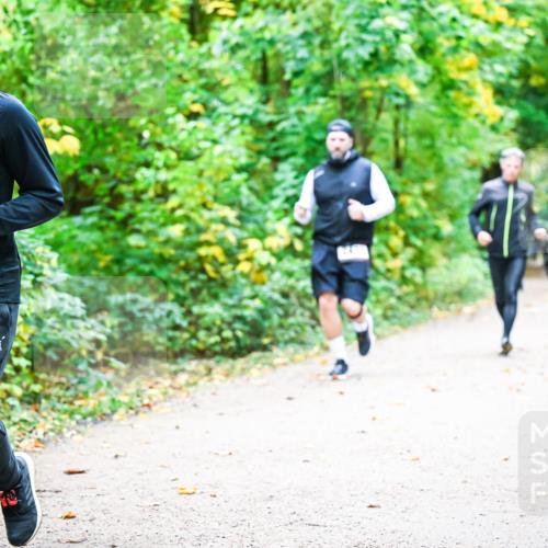 12.10.2025 - Bramfelder Halbmarathon 2025 Dr. Thomas Lammeyer http://msf.ph/oto/9343066 12.10.2025 09:57:06 Laufen 27 meine-sportfotos.de