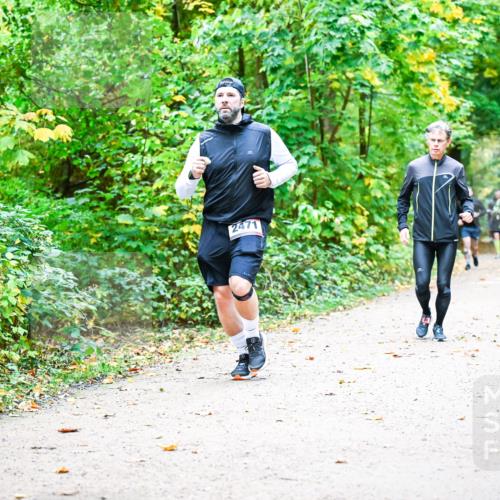 12.10.2025 - Bramfelder Halbmarathon 2025 Dr. Thomas Lammeyer http://msf.ph/oto/9343071 12.10.2025 09:57:07 Laufen 2471 meine-sportfotos.de