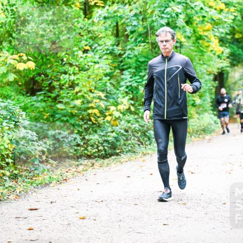 12.10.2025 - Bramfelder Halbmarathon 2025 Dr. Thomas Lammeyer http://msf.ph/oto/9343079 12.10.2025 09:57:09 Laufen  meine-sportfotos.de