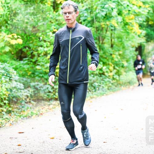 12.10.2025 - Bramfelder Halbmarathon 2025 Dr. Thomas Lammeyer http://msf.ph/oto/9343085 12.10.2025 09:57:10 Laufen  meine-sportfotos.de