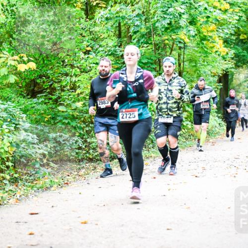 12.10.2025 - Bramfelder Halbmarathon 2025 Dr. Thomas Lammeyer http://msf.ph/oto/9343100 12.10.2025 09:57:15 Laufen 2983, 2725, 2615, 28991 meine-sportfotos.de