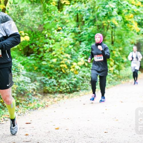 12.10.2025 - Bramfelder Halbmarathon 2025 Dr. Thomas Lammeyer http://msf.ph/oto/9343126 12.10.2025 09:57:21 Laufen 20, 2899 meine-sportfotos.de
