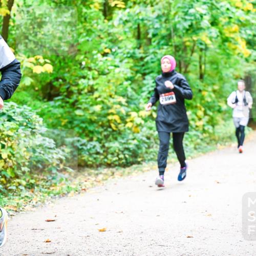 12.10.2025 - Bramfelder Halbmarathon 2025 Dr. Thomas Lammeyer http://msf.ph/oto/9343127 12.10.2025 09:57:21 Laufen 34, 2615, 2899 meine-sportfotos.de