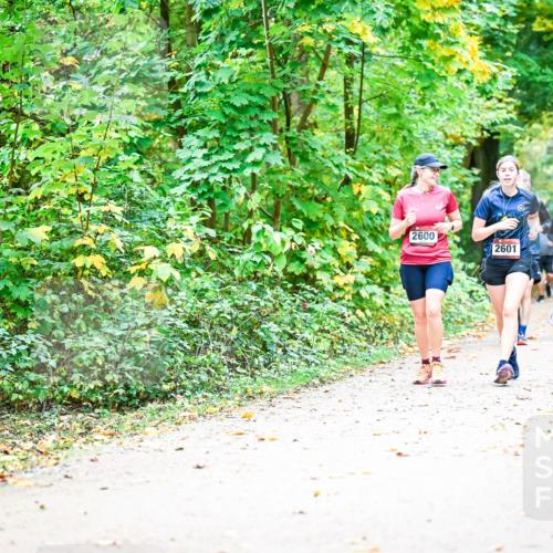 12.10.2025 - Bramfelder Halbmarathon 2025 Dr. Thomas Lammeyer http://msf.ph/oto/9343186 12.10.2025 09:57:35 Laufen 2600, 2601, 2815 meine-sportfotos.de