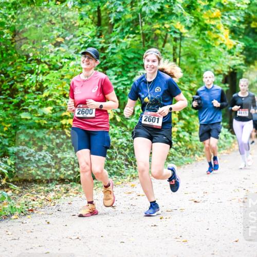 12.10.2025 - Bramfelder Halbmarathon 2025 Dr. Thomas Lammeyer http://msf.ph/oto/9343203 12.10.2025 09:57:38 Laufen 2600, 2601, 2815 meine-sportfotos.de