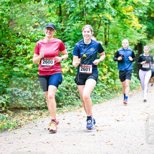 12.10.2025 - Bramfelder Halbmarathon 2025 Dr. Thomas Lammeyer http://msf.ph/oto/9343204 12.10.2025 09:57:38 Laufen 2600, 2601, 2015 meine-sportfotos.de
