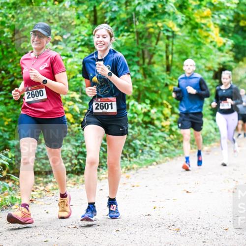 12.10.2025 - Bramfelder Halbmarathon 2025 Dr. Thomas Lammeyer http://msf.ph/oto/9343205 12.10.2025 09:57:38 Laufen 2600, 2601, 0115 meine-sportfotos.de