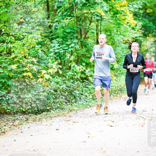 12.10.2025 - Bramfelder Halbmarathon 2025 Dr. Thomas Lammeyer http://msf.ph/oto/9343231 12.10.2025 09:57:50 Laufen 2592, 2577 meine-sportfotos.de