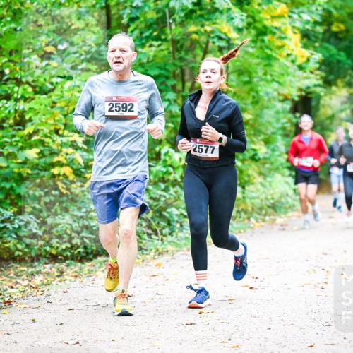 12.10.2025 - Bramfelder Halbmarathon 2025 Dr. Thomas Lammeyer http://msf.ph/oto/9343243 12.10.2025 09:57:52 Laufen 2592, 2577 meine-sportfotos.de