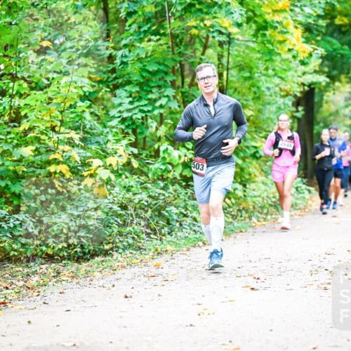 12.10.2025 - Bramfelder Halbmarathon 2025 Dr. Thomas Lammeyer http://msf.ph/oto/9343276 12.10.2025 09:57:58 Laufen 503, 2645 meine-sportfotos.de