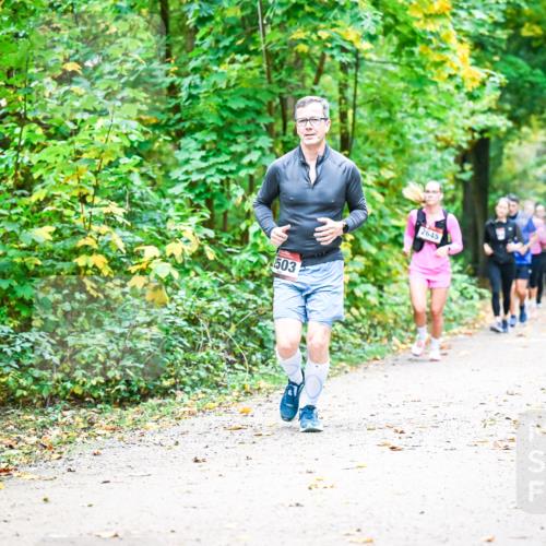 12.10.2025 - Bramfelder Halbmarathon 2025 Dr. Thomas Lammeyer http://msf.ph/oto/9343278 12.10.2025 09:57:59 Laufen 503, 2645 meine-sportfotos.de