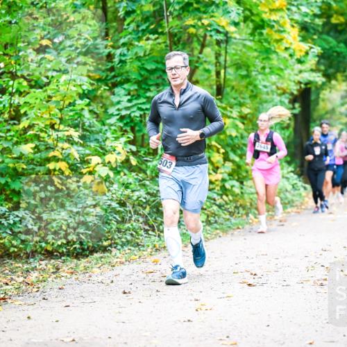 12.10.2025 - Bramfelder Halbmarathon 2025 Dr. Thomas Lammeyer http://msf.ph/oto/9343280 12.10.2025 09:57:59 Laufen 503, 2645 meine-sportfotos.de
