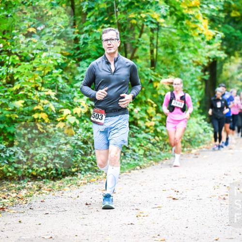 12.10.2025 - Bramfelder Halbmarathon 2025 Dr. Thomas Lammeyer http://msf.ph/oto/9343283 12.10.2025 09:57:59 Laufen 503, 2645 meine-sportfotos.de