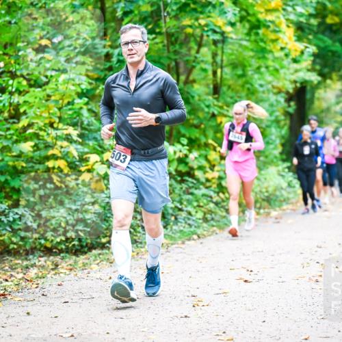 12.10.2025 - Bramfelder Halbmarathon 2025 Dr. Thomas Lammeyer http://msf.ph/oto/9343285 12.10.2025 09:58:00 Laufen 503, 26, 45 meine-sportfotos.de