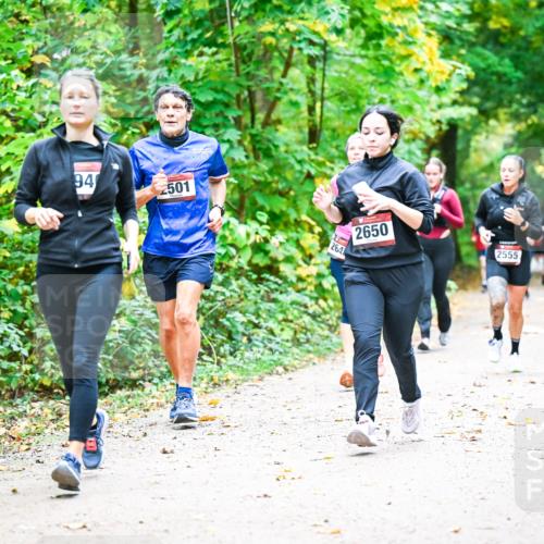 12.10.2025 - Bramfelder Halbmarathon 2025 Dr. Thomas Lammeyer http://msf.ph/oto/9343315 12.10.2025 09:58:06 Laufen 94, 2501, 264, 2650, 2555 meine-sportfotos.de