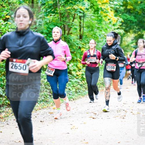 12.10.2025 - Bramfelder Halbmarathon 2025 Dr. Thomas Lammeyer http://msf.ph/oto/9343324 12.10.2025 09:58:07 Laufen 2501, 2650, 2648, 2873, 2555, 1544 meine-sportfotos.de