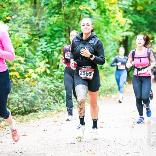 12.10.2025 - Bramfelder Halbmarathon 2025 Dr. Thomas Lammeyer http://msf.ph/oto/9343333 12.10.2025 09:58:09 Laufen 2648, 28, 2555 meine-sportfotos.de