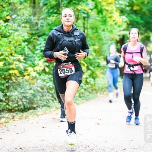 12.10.2025 - Bramfelder Halbmarathon 2025 Dr. Thomas Lammeyer http://msf.ph/oto/9343336 12.10.2025 09:58:09 Laufen 2555 meine-sportfotos.de