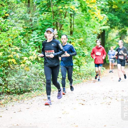 12.10.2025 - Bramfelder Halbmarathon 2025 Dr. Thomas Lammeyer http://msf.ph/oto/9343369 12.10.2025 09:58:14 Laufen 2866, 317, 2743 meine-sportfotos.de