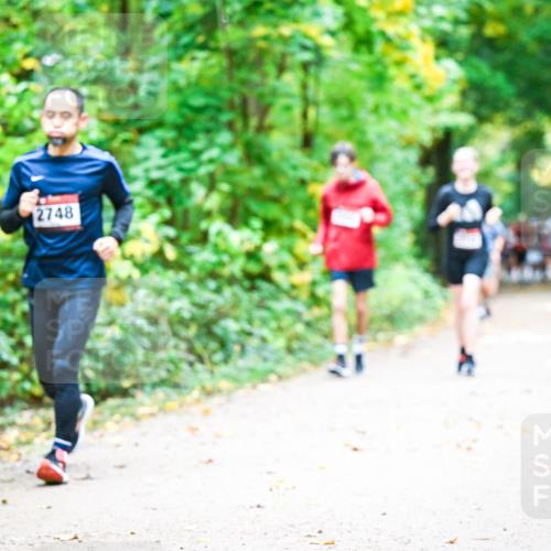 12.10.2025 - Bramfelder Halbmarathon 2025 Dr. Thomas Lammeyer http://msf.ph/oto/9343380 12.10.2025 09:58:16 Laufen 66, 2748 meine-sportfotos.de