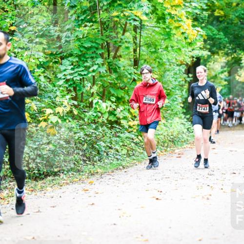 12.10.2025 - Bramfelder Halbmarathon 2025 Dr. Thomas Lammeyer http://msf.ph/oto/9343382 12.10.2025 09:58:16 Laufen 274, 2569, 2743 meine-sportfotos.de