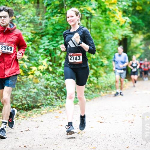 12.10.2025 - Bramfelder Halbmarathon 2025 Dr. Thomas Lammeyer http://msf.ph/oto/9343397 12.10.2025 09:58:20 Laufen 2569, 2743, 20 meine-sportfotos.de