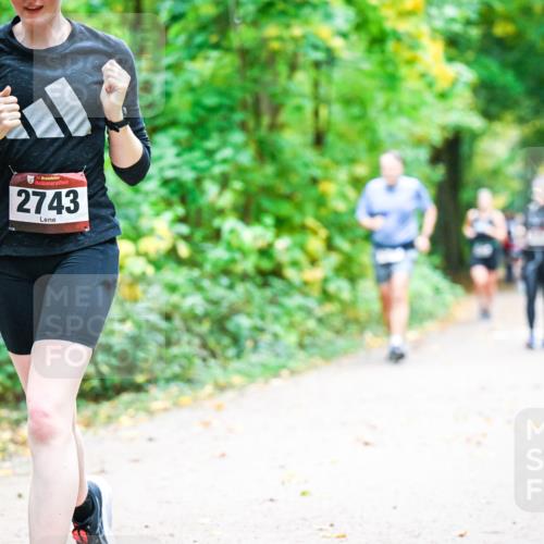 12.10.2025 - Bramfelder Halbmarathon 2025 Dr. Thomas Lammeyer http://msf.ph/oto/9343404 12.10.2025 09:58:21 Laufen 34, 2743 meine-sportfotos.de