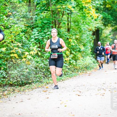 12.10.2025 - Bramfelder Halbmarathon 2025 Dr. Thomas Lammeyer http://msf.ph/oto/9343443 12.10.2025 09:58:27 Laufen 2740, 2944, 2063 meine-sportfotos.de