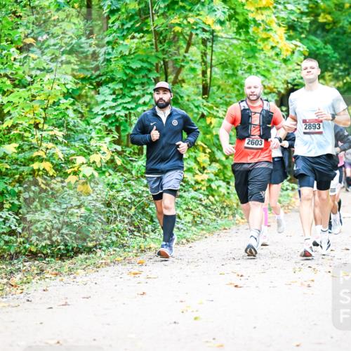 12.10.2025 - Bramfelder Halbmarathon 2025 Dr. Thomas Lammeyer http://msf.ph/oto/9343481 12.10.2025 09:58:33 Laufen 2603, 2893 meine-sportfotos.de