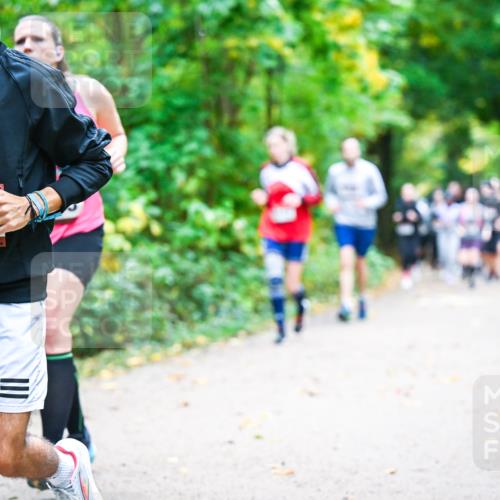 12.10.2025 - Bramfelder Halbmarathon 2025 Dr. Thomas Lammeyer http://msf.ph/oto/9343502 12.10.2025 09:58:37 Laufen 34, 2732 meine-sportfotos.de