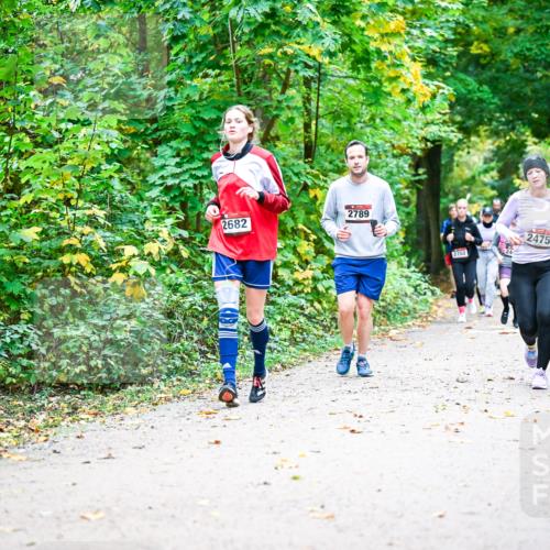 12.10.2025 - Bramfelder Halbmarathon 2025 Dr. Thomas Lammeyer http://msf.ph/oto/9343509 12.10.2025 09:58:39 Laufen 2682, 2789, 2702, 2475 meine-sportfotos.de
