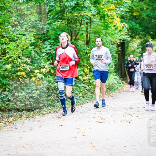 12.10.2025 - Bramfelder Halbmarathon 2025 Dr. Thomas Lammeyer http://msf.ph/oto/9343510 12.10.2025 09:58:39 Laufen 2682, 2789, 2702, 78, 2475, 694 meine-sportfotos.de