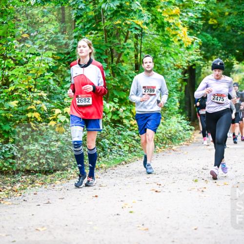 12.10.2025 - Bramfelder Halbmarathon 2025 Dr. Thomas Lammeyer http://msf.ph/oto/9343514 12.10.2025 09:58:39 Laufen 2682, 2789, 2702, 2475, 2694 meine-sportfotos.de