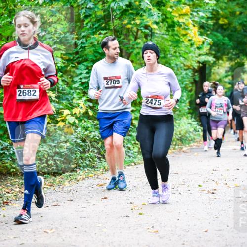 12.10.2025 - Bramfelder Halbmarathon 2025 Dr. Thomas Lammeyer http://msf.ph/oto/9343516 12.10.2025 09:58:41 Laufen 2682, 2789, 2475, 2440 meine-sportfotos.de