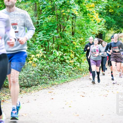12.10.2025 - Bramfelder Halbmarathon 2025 Dr. Thomas Lammeyer http://msf.ph/oto/9343525 12.10.2025 09:58:42 Laufen 2475, 9, 24, 663, 2694, 79, 2816 meine-sportfotos.de