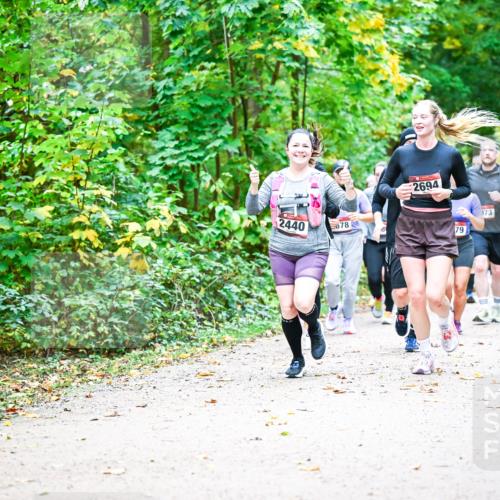 12.10.2025 - Bramfelder Halbmarathon 2025 Dr. Thomas Lammeyer http://msf.ph/oto/9343537 12.10.2025 09:58:44 Laufen 2440, 078, 2694, 79, 173, 2816 meine-sportfotos.de