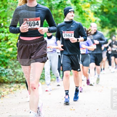 12.10.2025 - Bramfelder Halbmarathon 2025 Dr. Thomas Lammeyer http://msf.ph/oto/9343553 12.10.2025 09:58:46 Laufen 34, 2694, 2662, 79 meine-sportfotos.de